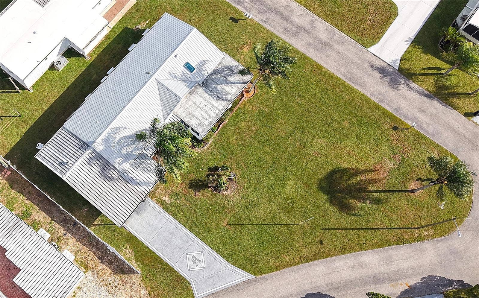 37233 BEVERLY AVENUE, Zephyrhills, FL 33542