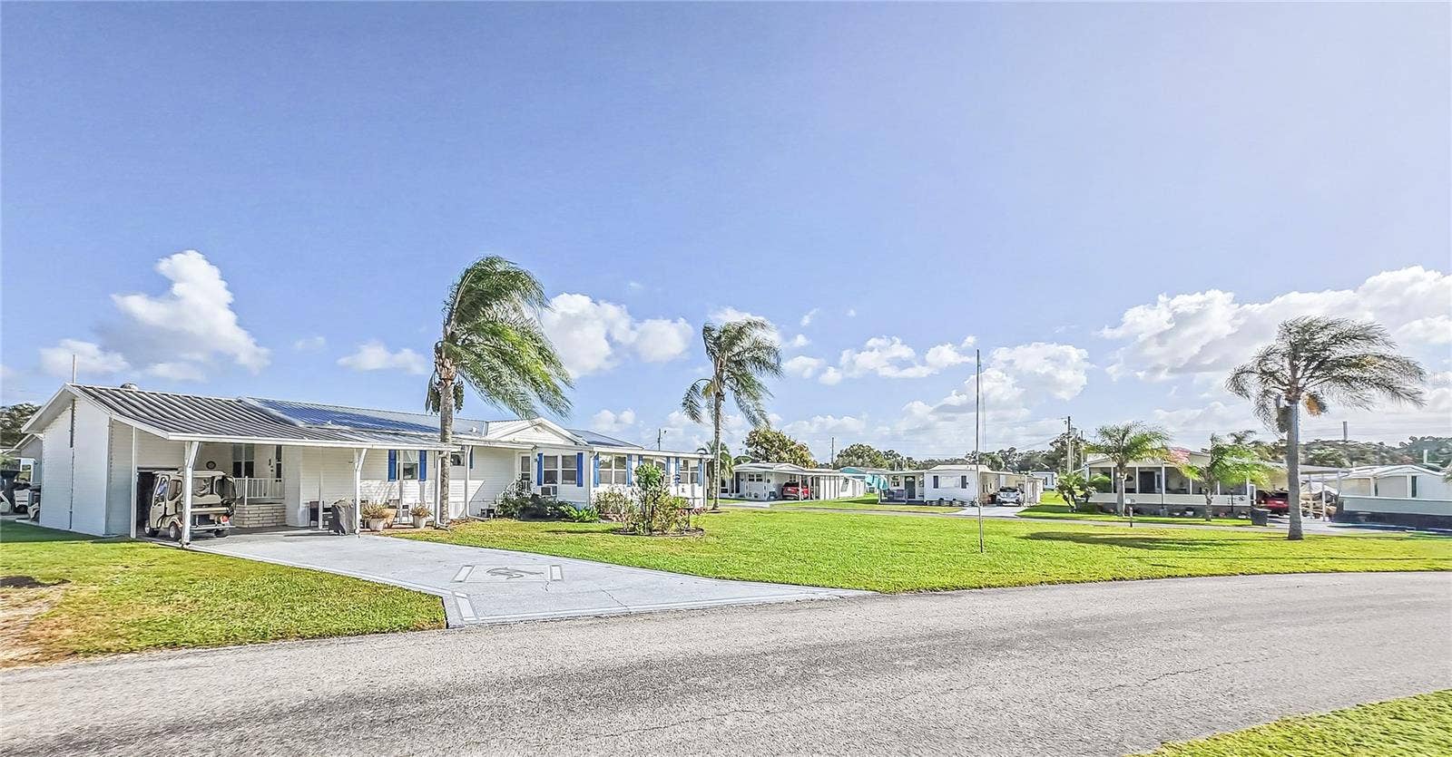 37233 BEVERLY AVENUE, Zephyrhills, FL 33542