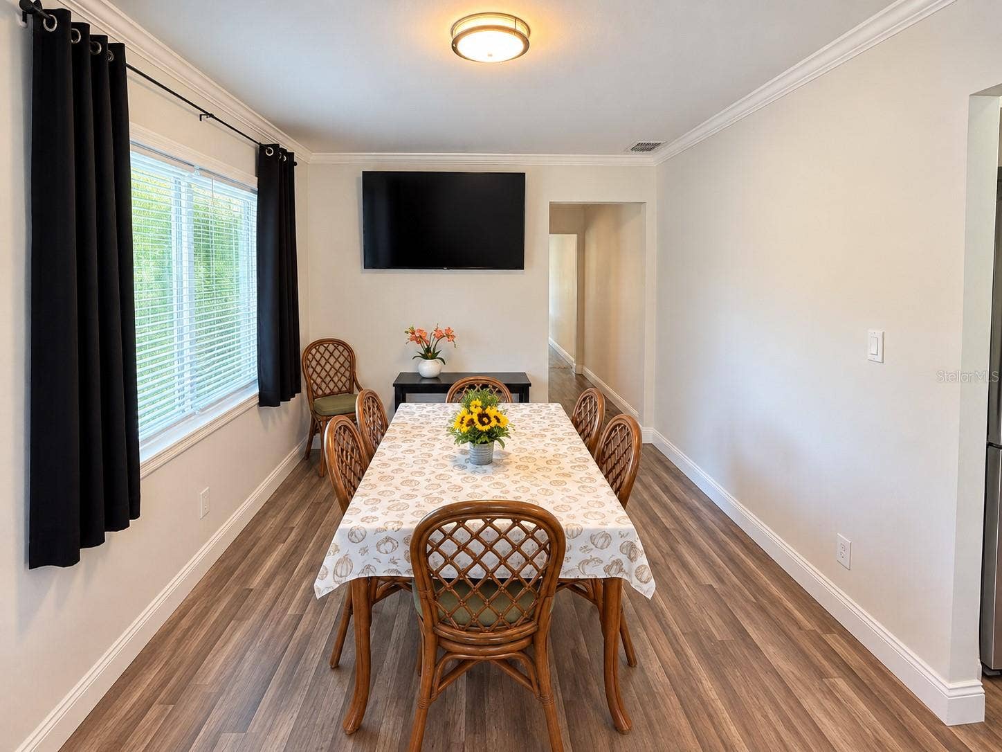 2609 E 99TH AVENUE, Tampa, FL 33612 2609 E 99TH AVENUE, Tampa, FL 33612