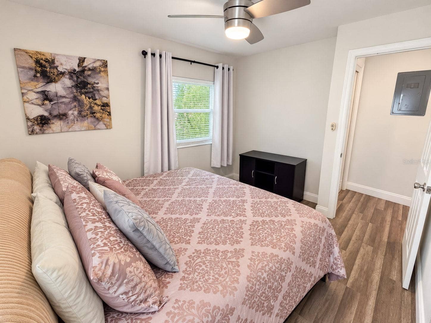 2609 E 99TH AVENUE, Tampa, FL 33612 2609 E 99TH AVENUE, Tampa, FL 33612