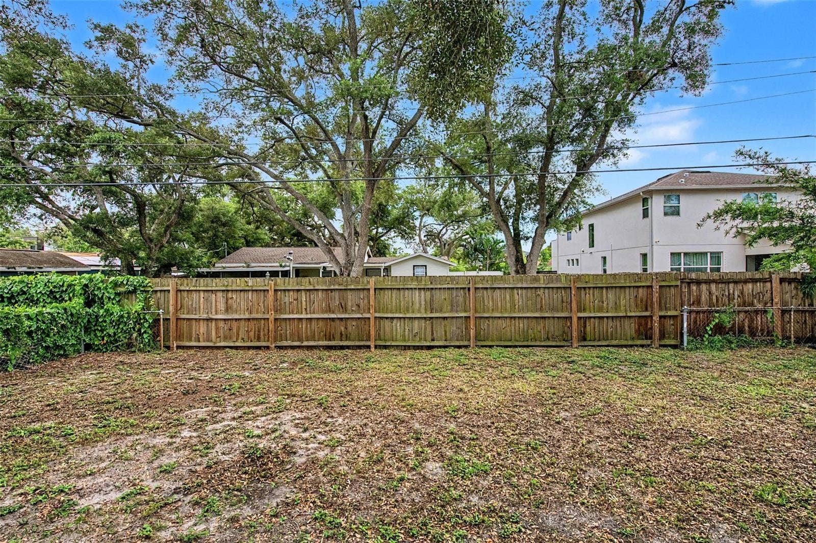 3208 W HARTNETT AVENUE, Tampa, FL 33611 3208 W HARTNETT AVENUE, Tampa, FL 33611