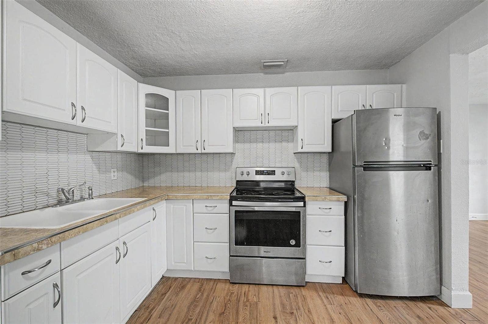 3208 W HARTNETT AVENUE, Tampa, FL 33611 3208 W HARTNETT AVENUE, Tampa, FL 33611