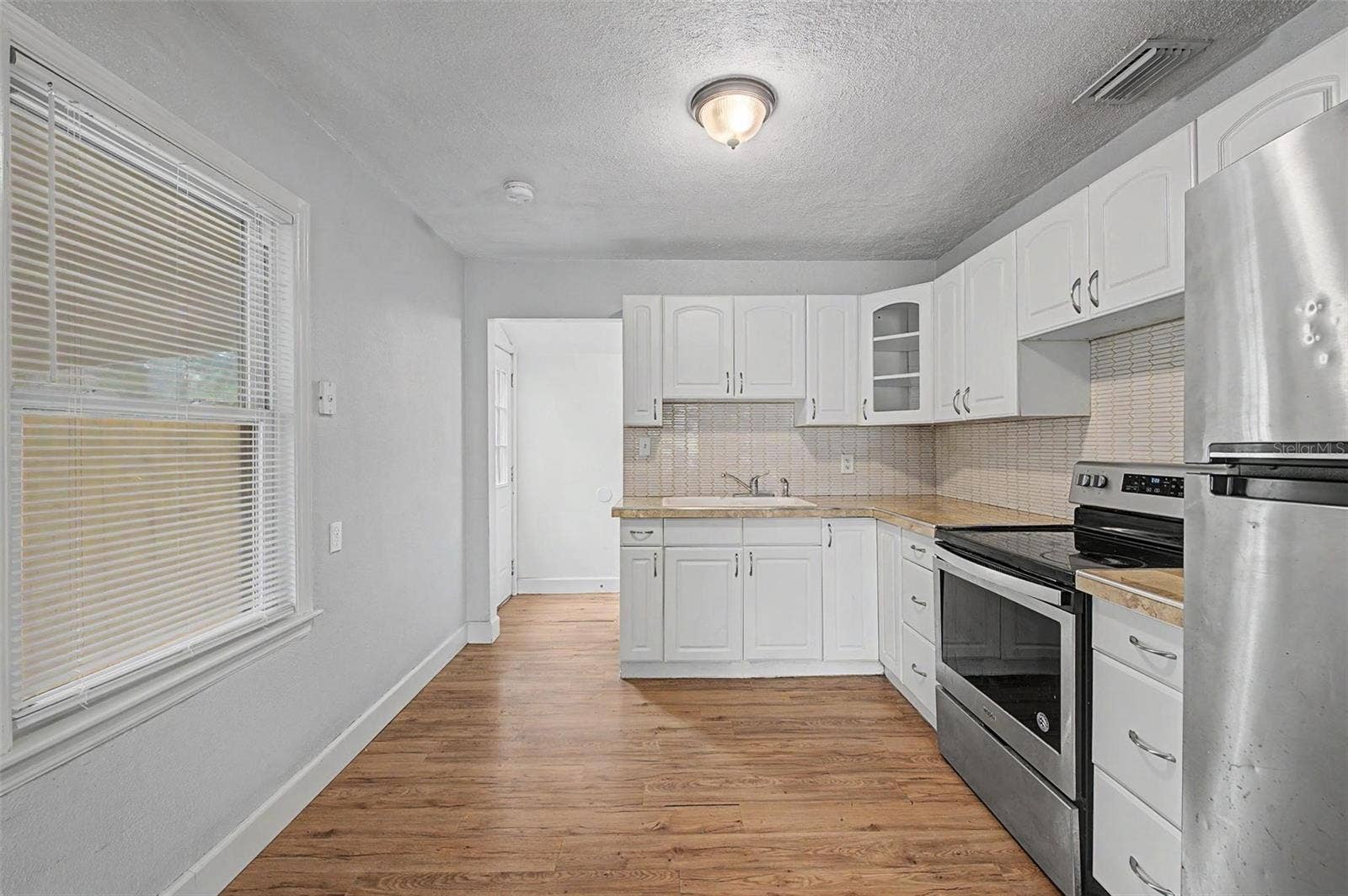 3208 W HARTNETT AVENUE, Tampa, FL 33611 3208 W HARTNETT AVENUE, Tampa, FL 33611
