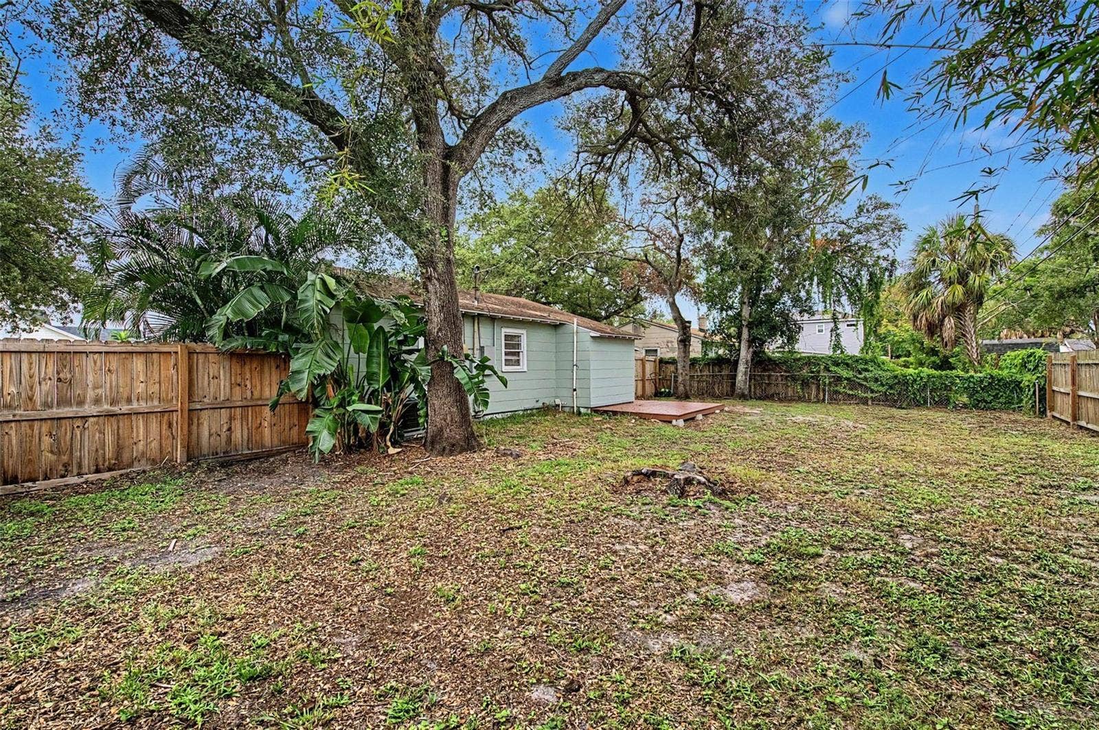 3208 W HARTNETT AVENUE, Tampa, FL 33611 3208 W HARTNETT AVENUE, Tampa, FL 33611