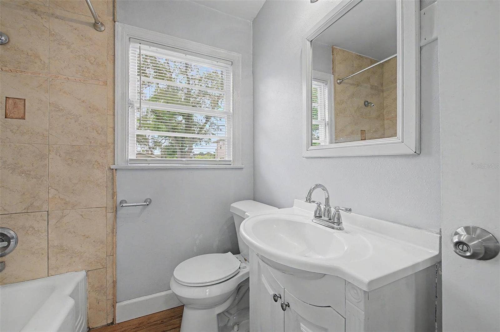 3208 W HARTNETT AVENUE, Tampa, FL 33611 3208 W HARTNETT AVENUE, Tampa, FL 33611