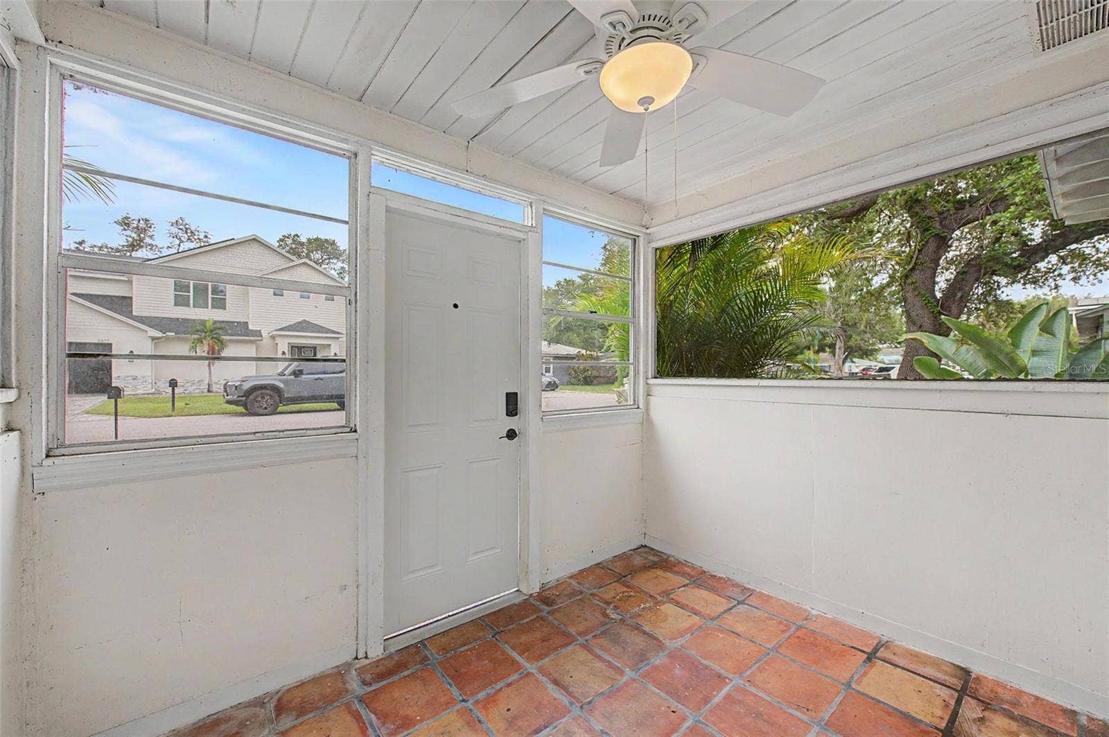 3208 W HARTNETT AVENUE, Tampa, FL 33611 3208 W HARTNETT AVENUE, Tampa, FL 33611