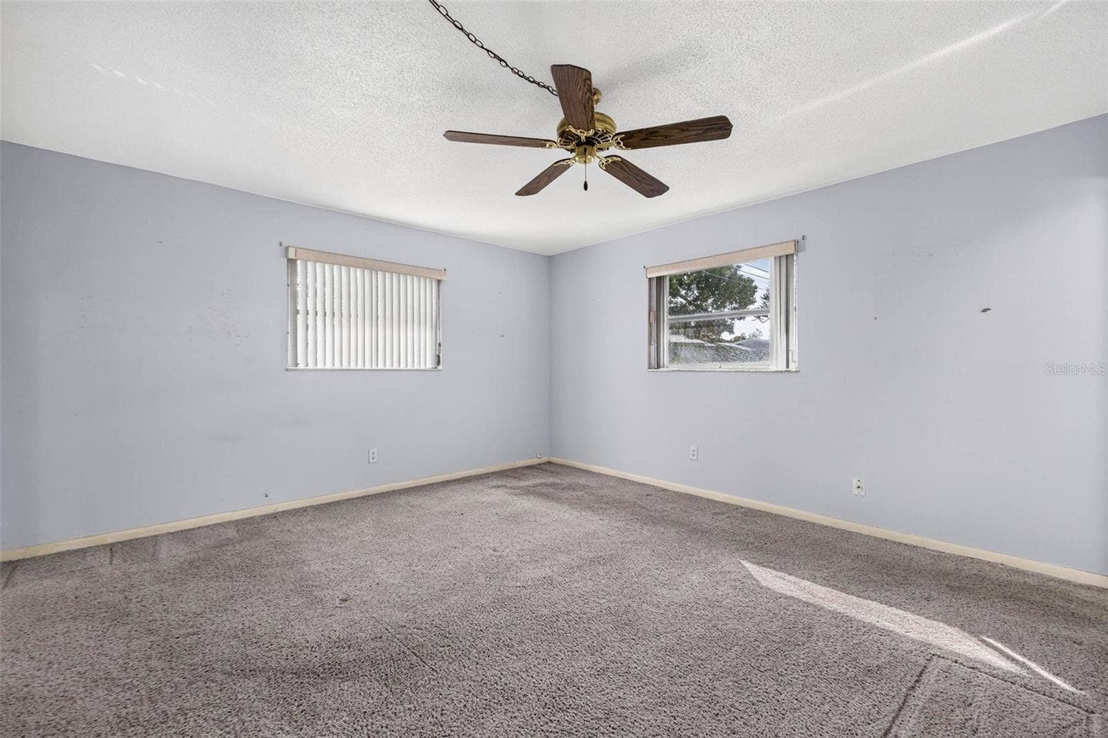8779 143RD STREET, Seminole, FL 33776
