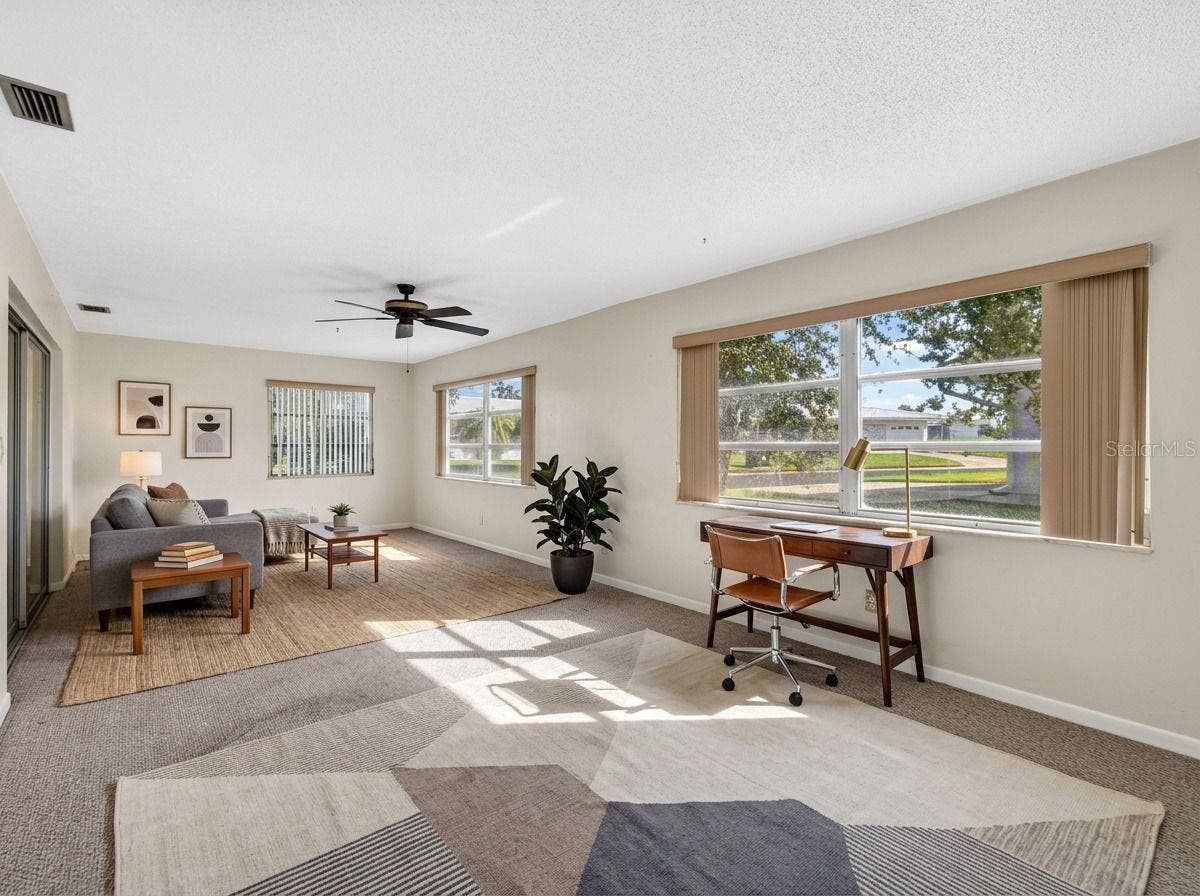 Expansive Florida Room