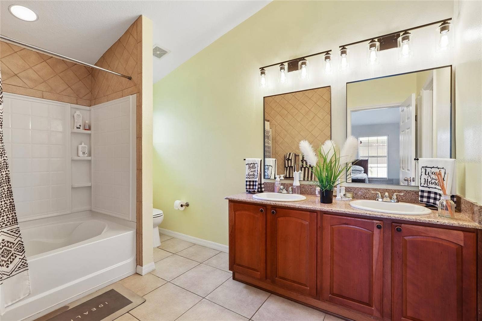 6736 BREEZY PALM DRIVE, Riverview, FL 33578 6736 BREEZY PALM DRIVE, Riverview, FL 33578