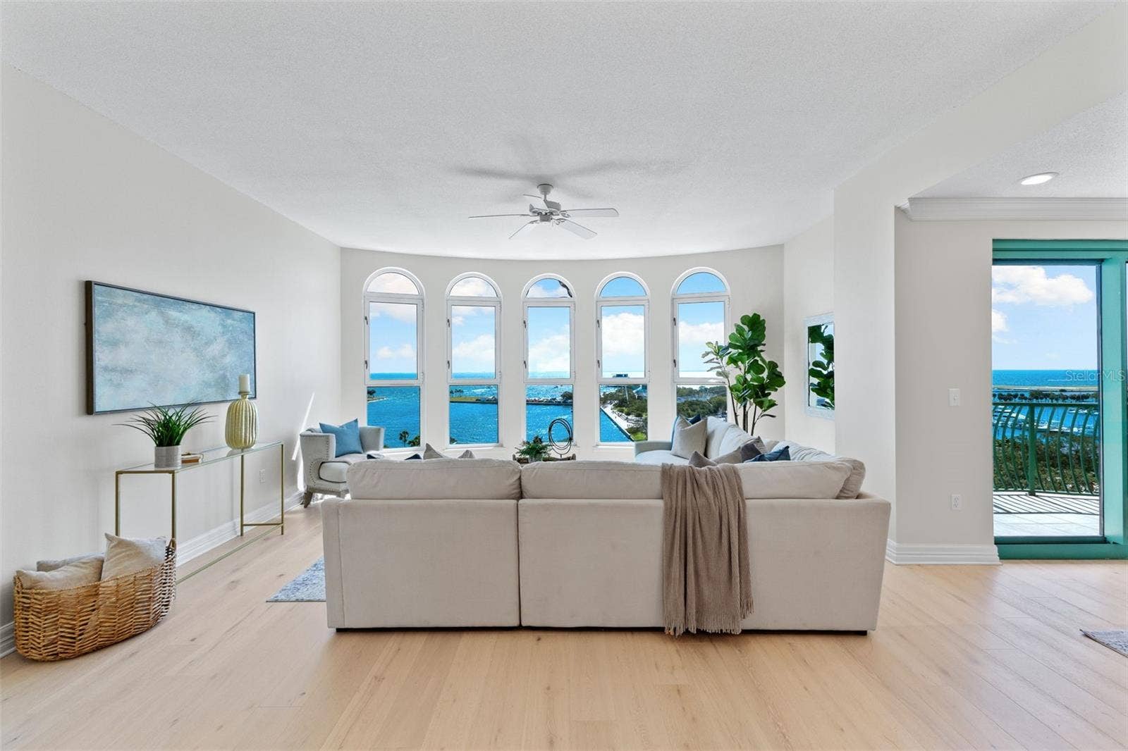 288 BEACH DRIVE NE, #9B, St Petersburg, FL 33701 288 BEACH DRIVE NE, #9B, St Petersburg, FL 33701