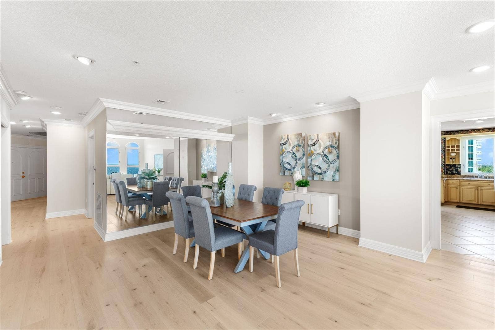 288 BEACH DRIVE NE, #9B, St Petersburg, FL 33701 288 BEACH DRIVE NE, #9B, St Petersburg, FL 33701