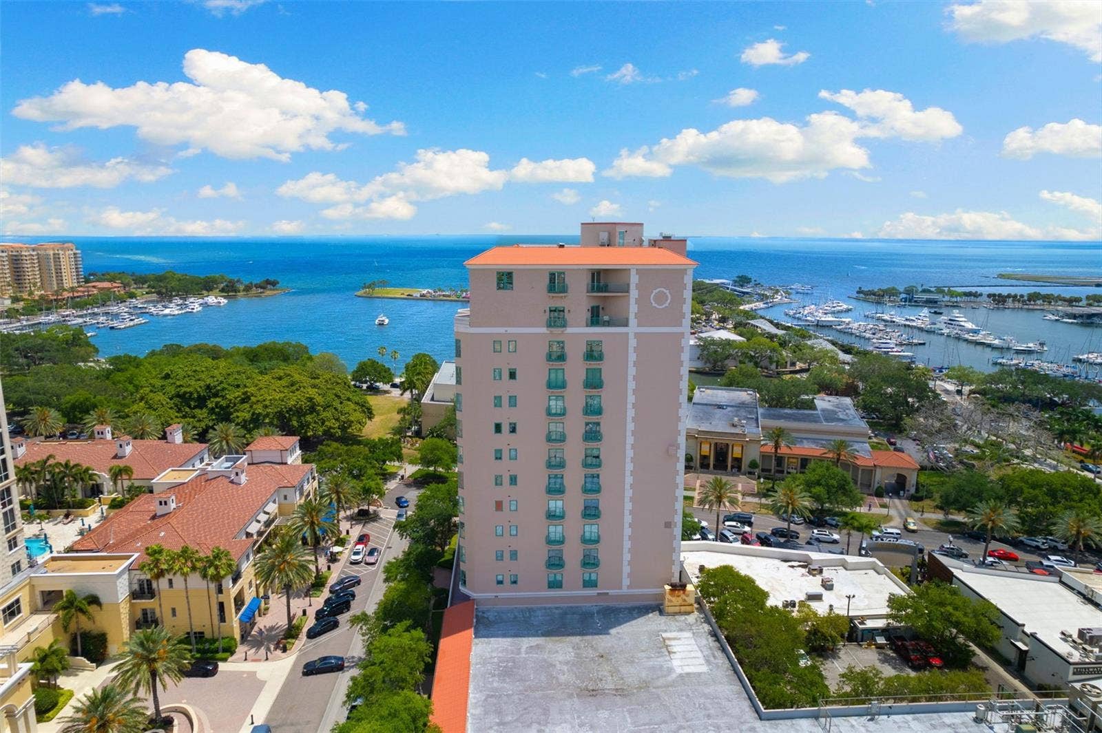 288 BEACH DRIVE NE, #9B, St Petersburg, FL 33701 288 BEACH DRIVE NE, #9B, St Petersburg, FL 33701