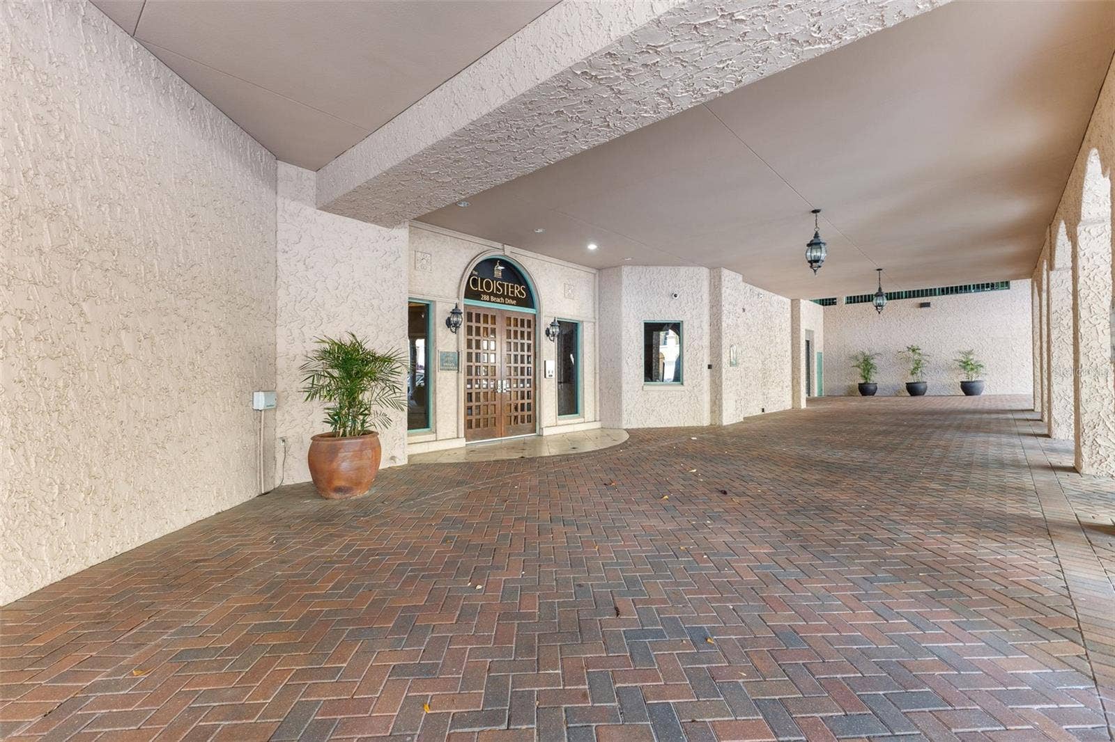 288 BEACH DRIVE NE, #9B, St Petersburg, FL 33701 288 BEACH DRIVE NE, #9B, St Petersburg, FL 33701