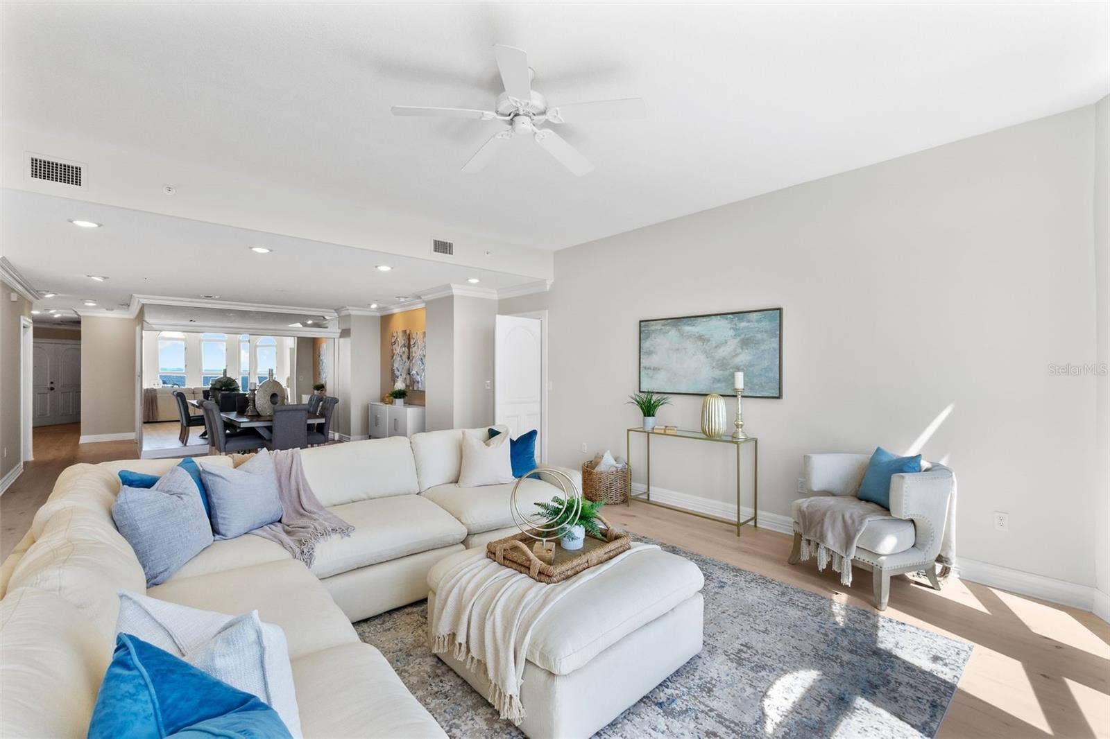 288 BEACH DRIVE NE, #9B, St Petersburg, FL 33701 288 BEACH DRIVE NE, #9B, St Petersburg, FL 33701