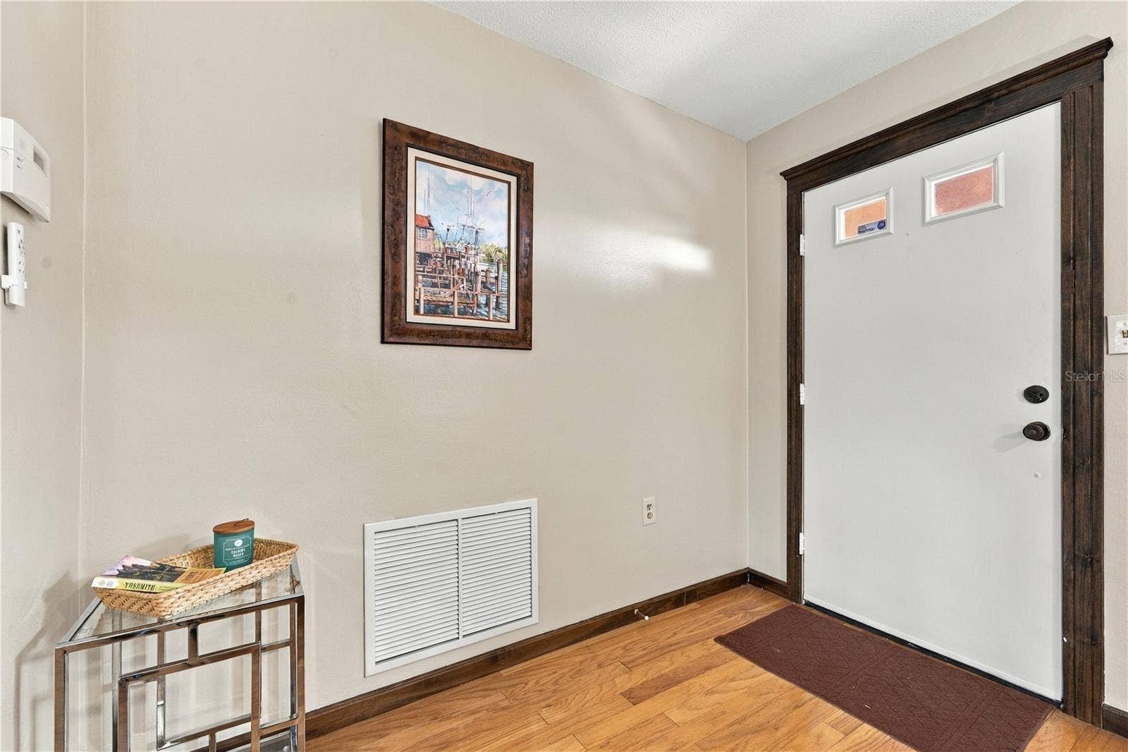 112 PEACOCK CIRCLE, Safety Harbor, FL 34695 42. Foyer (5 x 15') Offers FULL SIZE Storage Closet for Jackets & MORE!