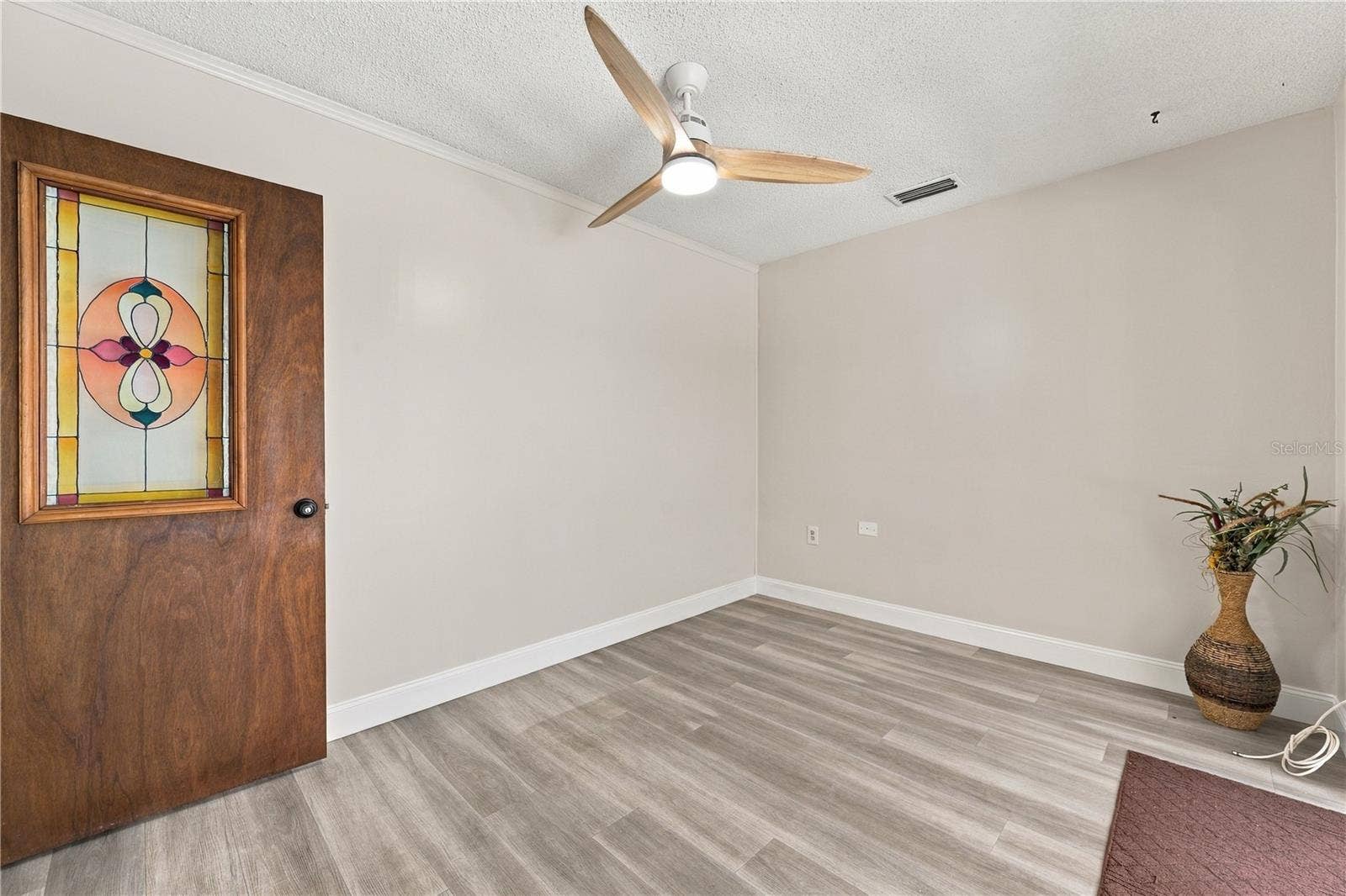112 PEACOCK CIRCLE, Safety Harbor, FL 34695 56. BONUS ROOM: (12.3 x 9.1') Office, Studio, 4th Bdrm.. Whatever YOU Want it to BE!