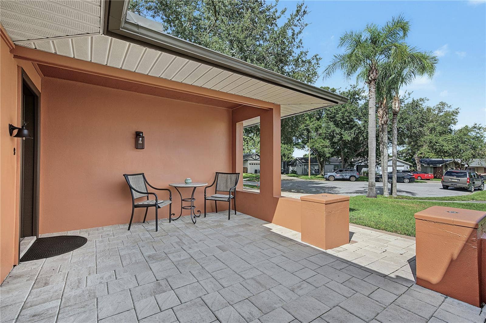 112 PEACOCK CIRCLE, Safety Harbor, FL 34695 8. Catch the Sunrise on Your Covered Front Porch.. Cozy, Peaceful, Private.. Perfect!