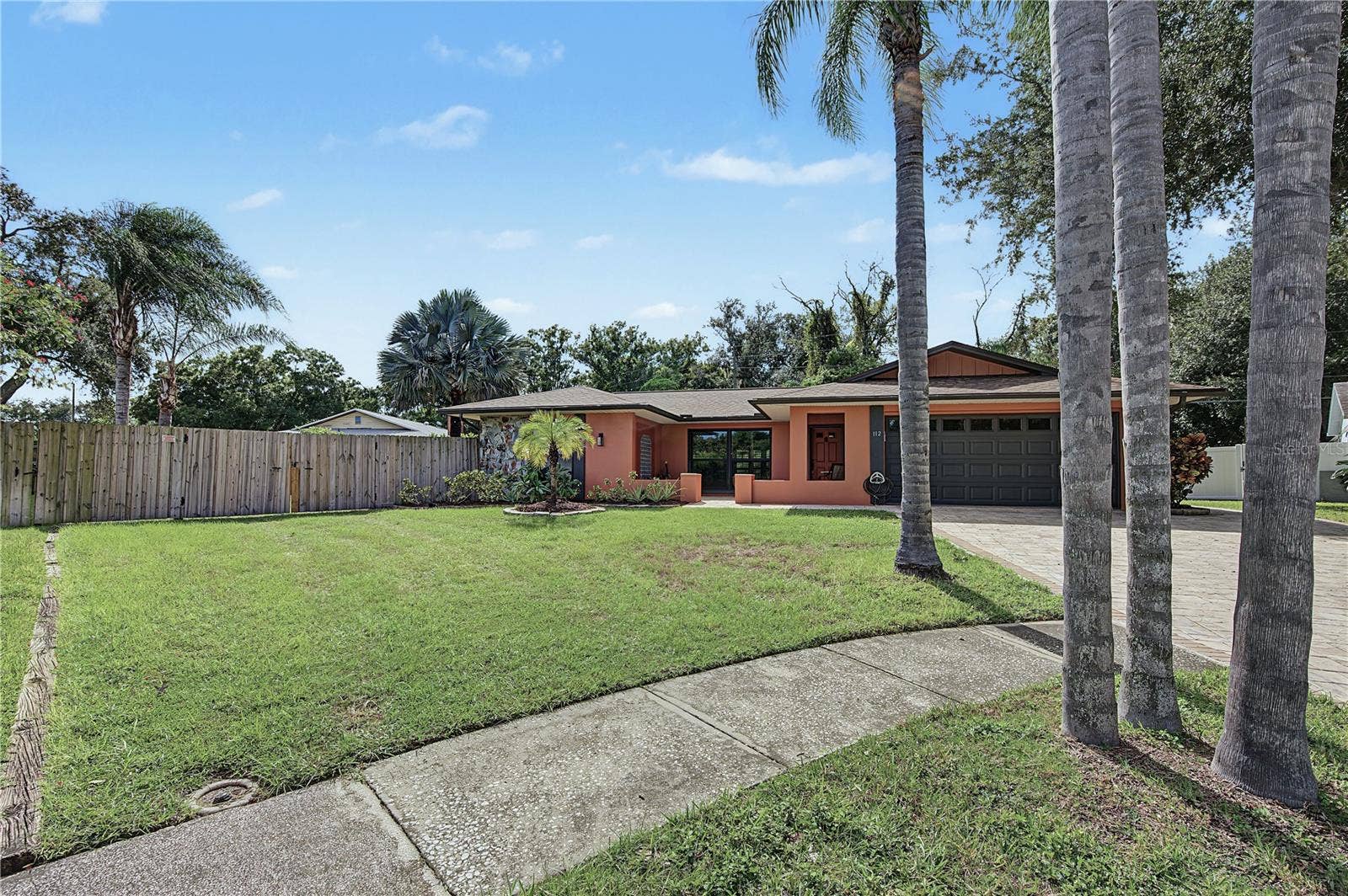 112 PEACOCK CIRCLE, Safety Harbor, FL 34695 87. Generously Sized .25 Acre Lot Has A Spacious Front & Back Yards!