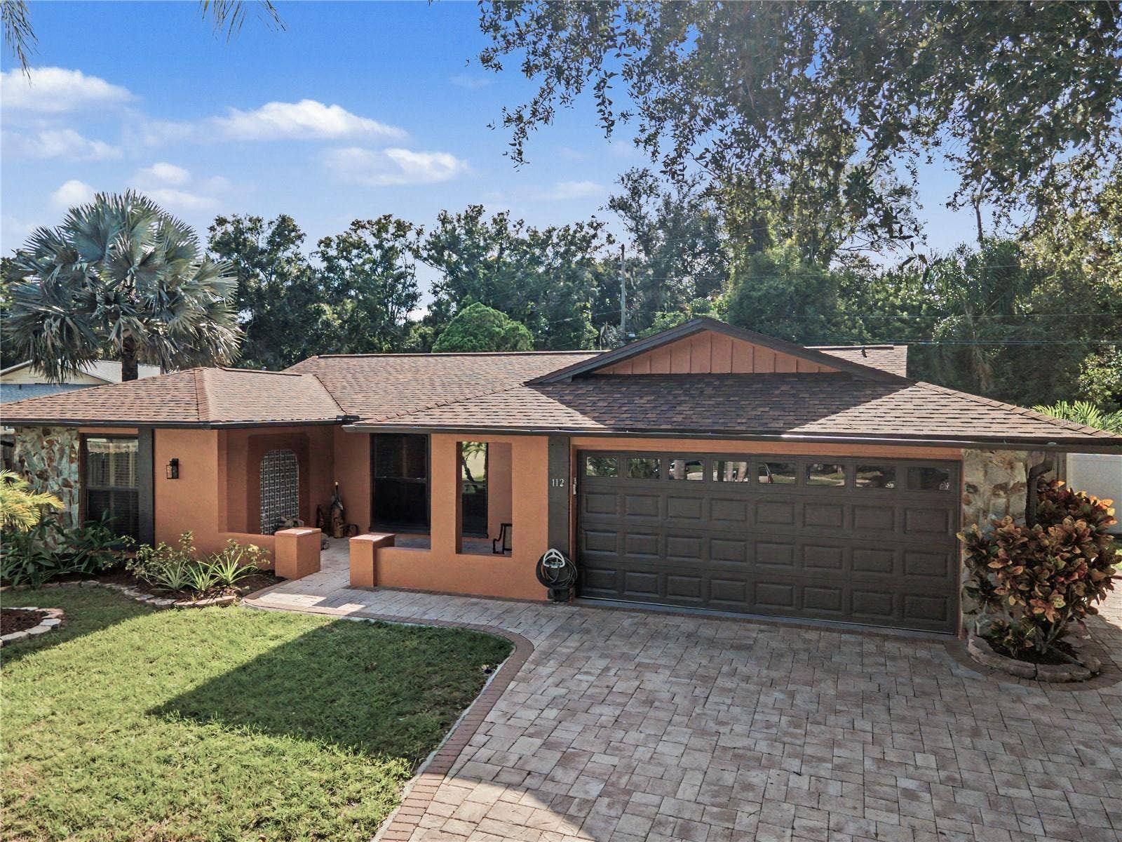112 PEACOCK CIRCLE, Safety Harbor, FL 34695 3. Big Ticket Items Are DONE.. MOVE IN READY! Spacious, Well Designed Home!