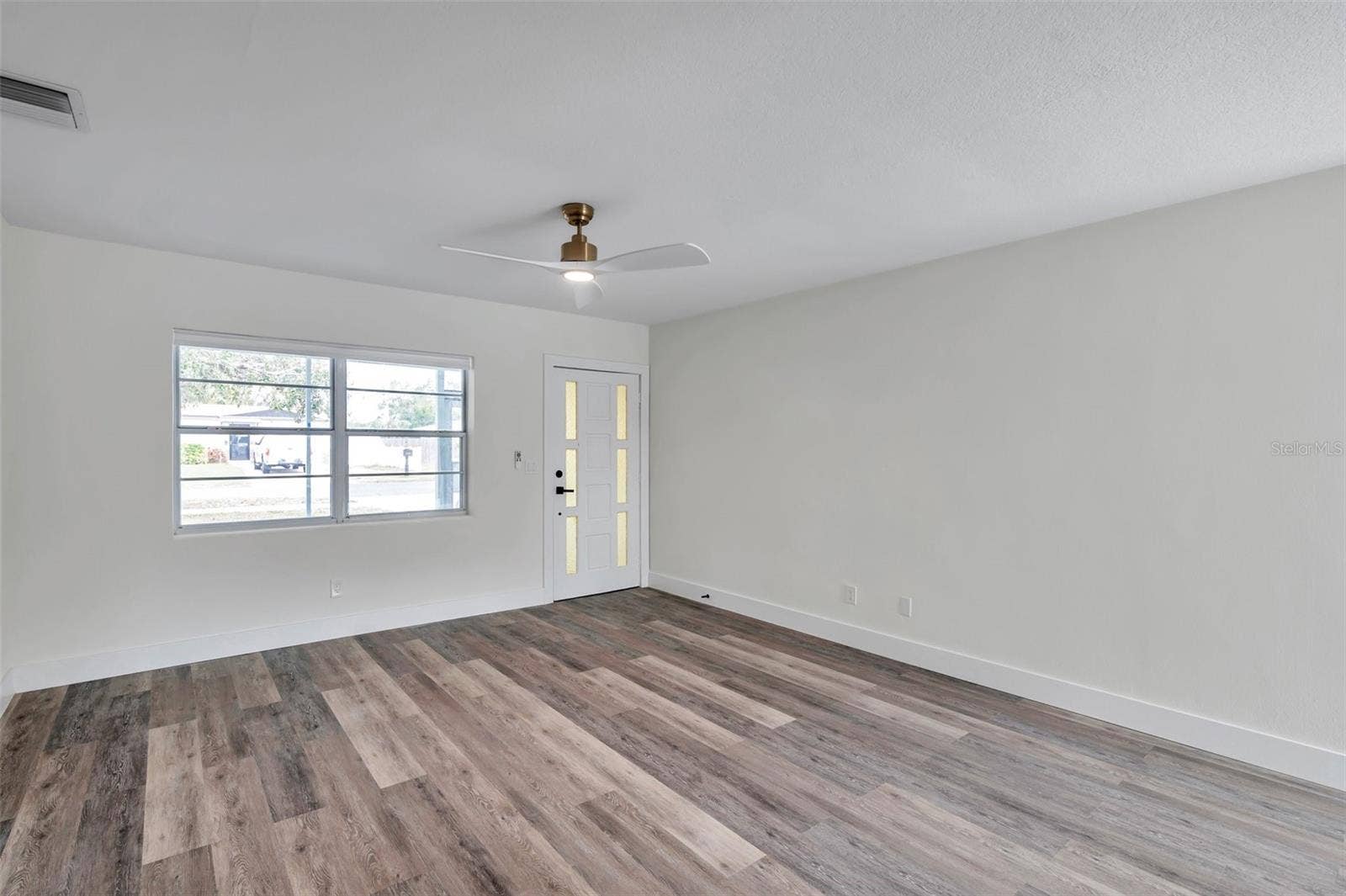 2238 13TH AVENUE SW, Largo, FL 33770 2238 13TH AVENUE SW, Largo, FL 33770