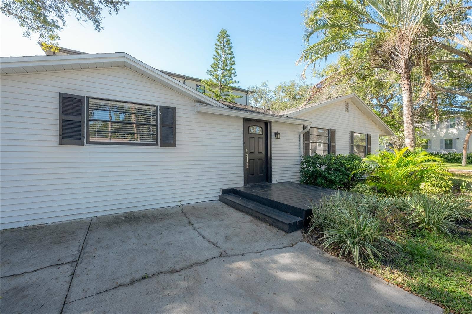 2118 S VENUS STREET, Tampa, FL 33629