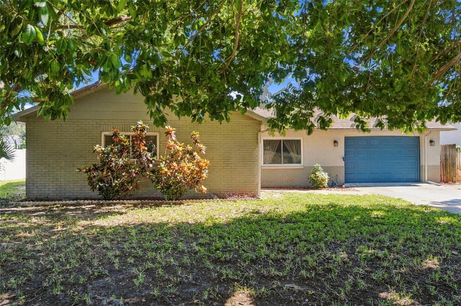 1279 S DISSTON AVENUE, Tarpon Springs, FL 34689 1279 S DISSTON AVENUE, Tarpon Springs, FL 34689