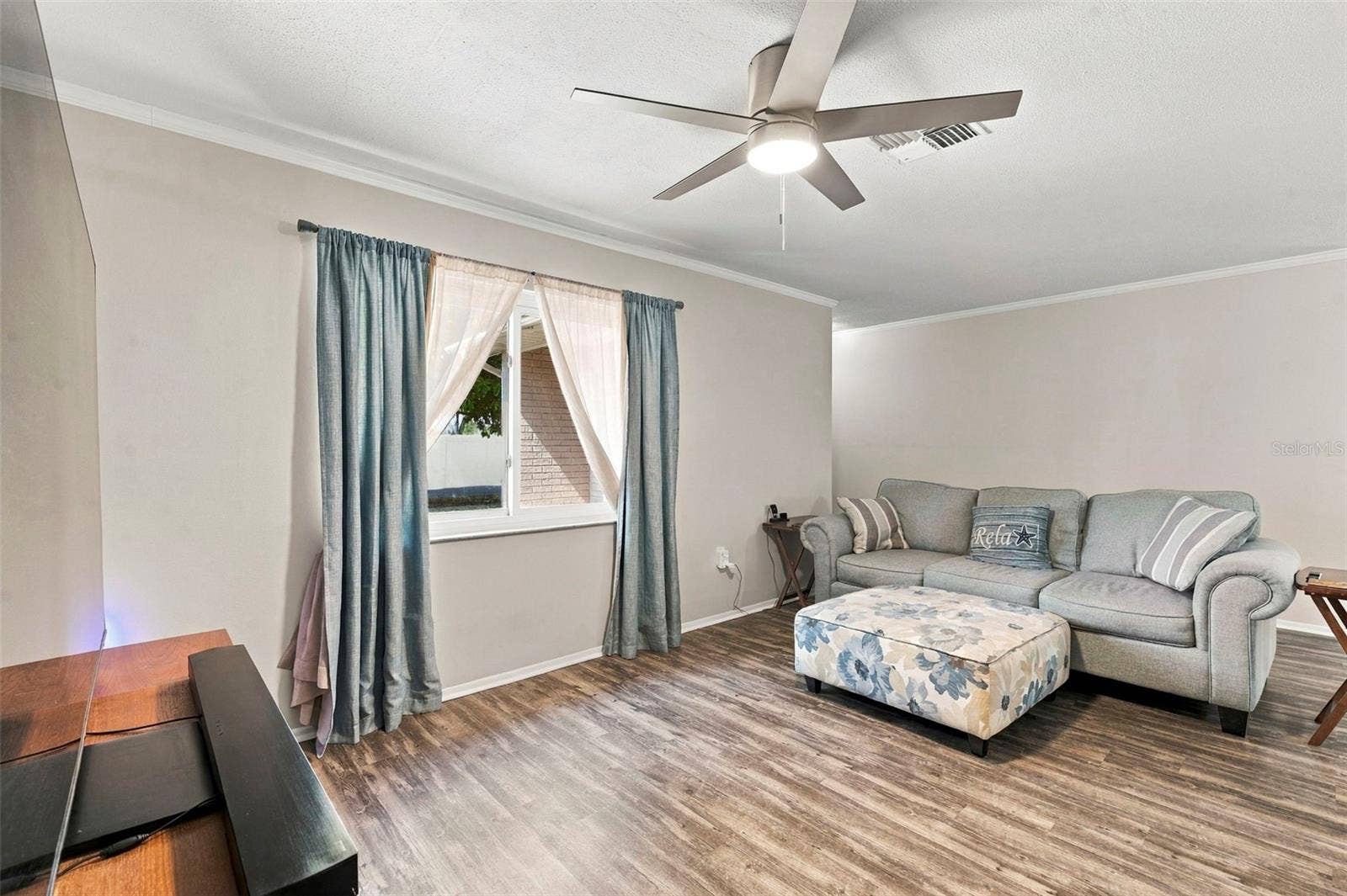1279 S DISSTON AVENUE, Tarpon Springs, FL 34689 1279 S DISSTON AVENUE, Tarpon Springs, FL 34689