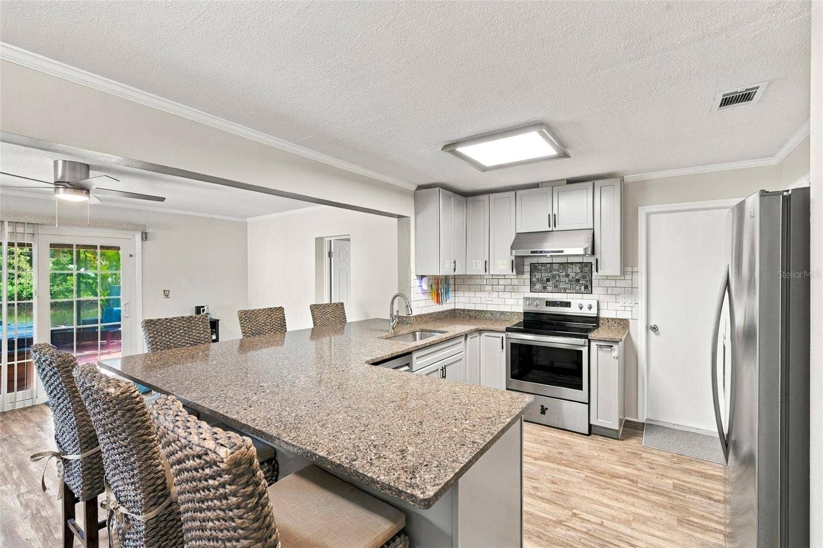 1279 S DISSTON AVENUE, Tarpon Springs, FL 34689 1279 S DISSTON AVENUE, Tarpon Springs, FL 34689