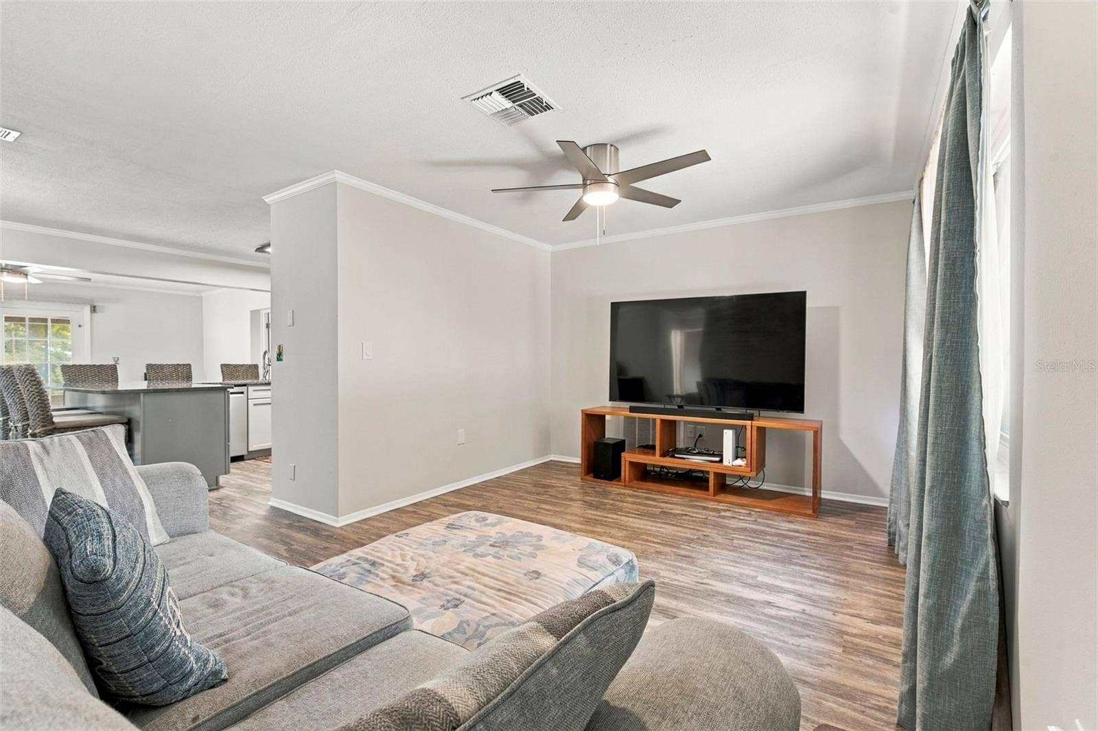 1279 S DISSTON AVENUE, Tarpon Springs, FL 34689 1279 S DISSTON AVENUE, Tarpon Springs, FL 34689