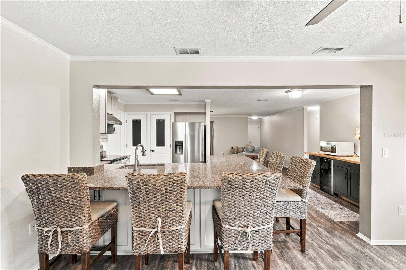 1279 S DISSTON AVENUE, Tarpon Springs, FL 34689 1279 S DISSTON AVENUE, Tarpon Springs, FL 34689