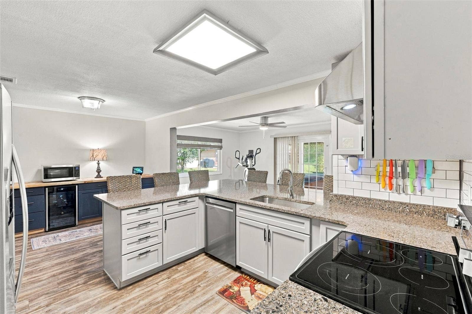1279 S DISSTON AVENUE, Tarpon Springs, FL 34689 1279 S DISSTON AVENUE, Tarpon Springs, FL 34689