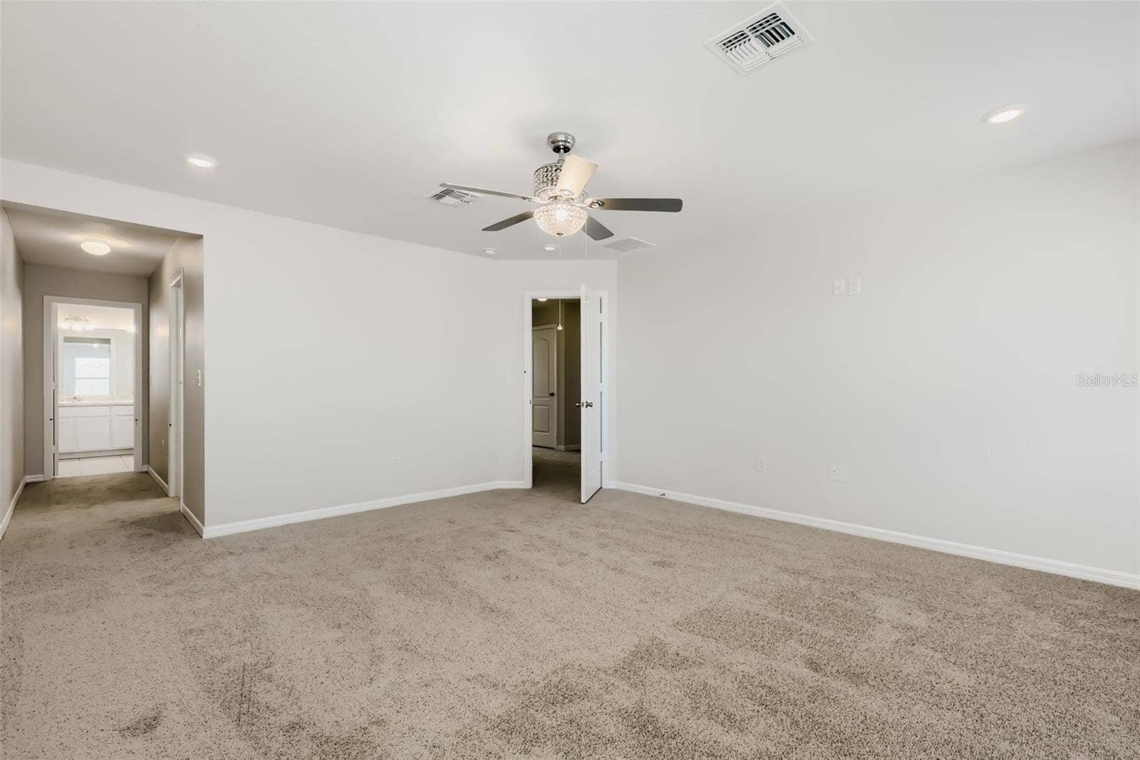 226 SUNFISH DRIVE, Winter Haven, FL 33881 226 SUNFISH DRIVE, Winter Haven, FL 33881