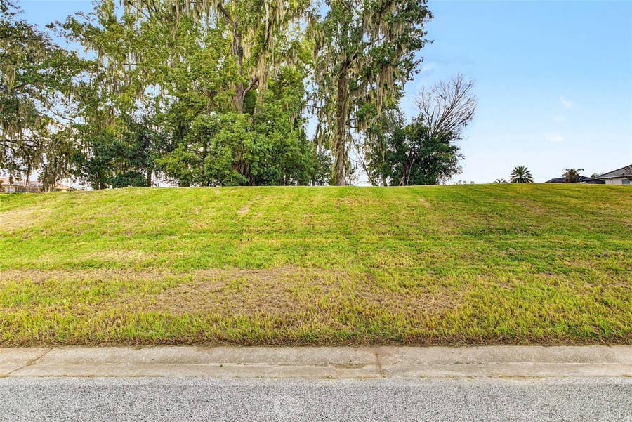 Property photo for 13620 CARNOUSTIE CIR, Dade City, FL