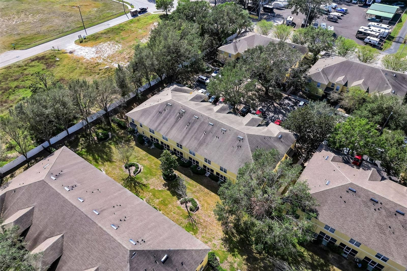 209 DRAW BRIDGE LN, Valrico, FL 33594 OVERHEAD DRONE