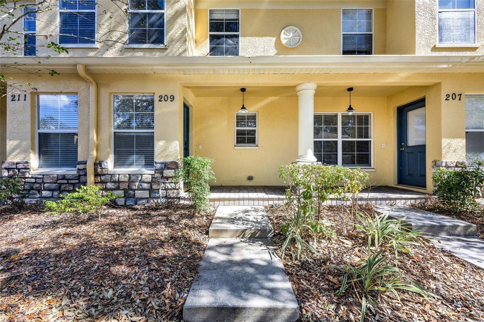 209 DRAW BRIDGE LN, Valrico, FL 33594 FRONT EVEVATION