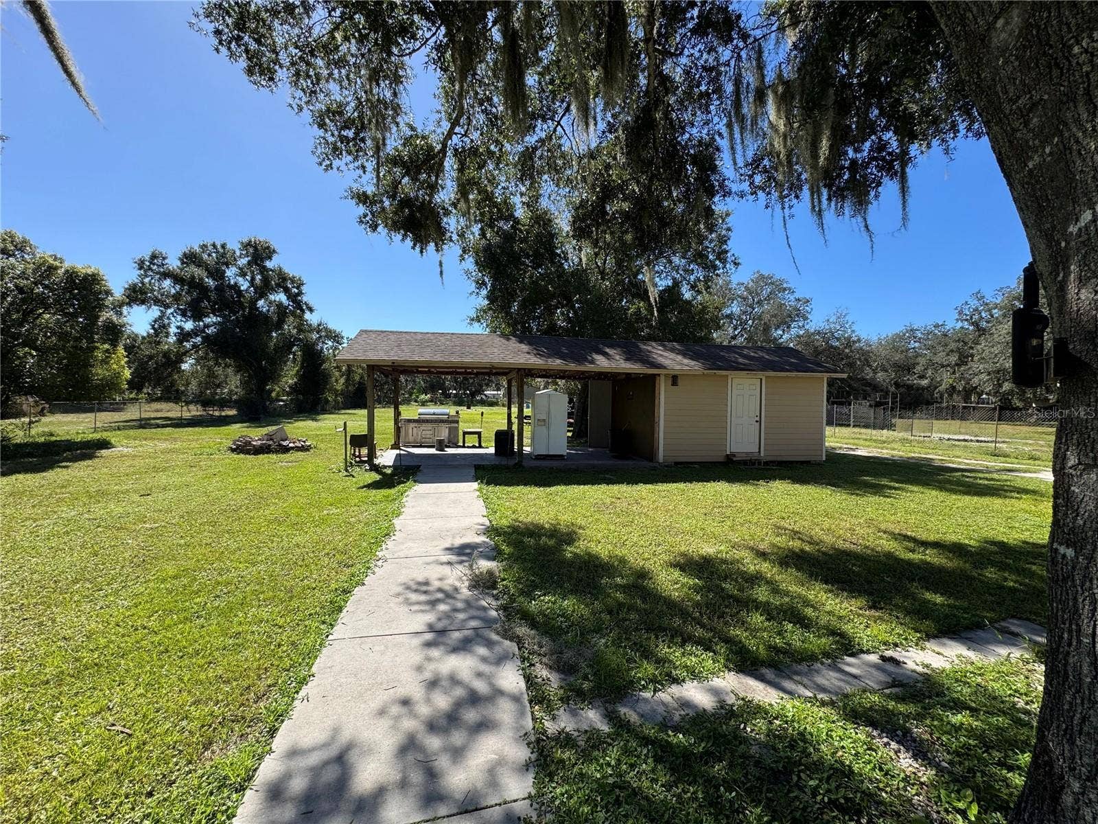 12009 GLENHILL DRIVE, Riverview, FL 33569 12009 GLENHILL DRIVE, Riverview, FL 33569