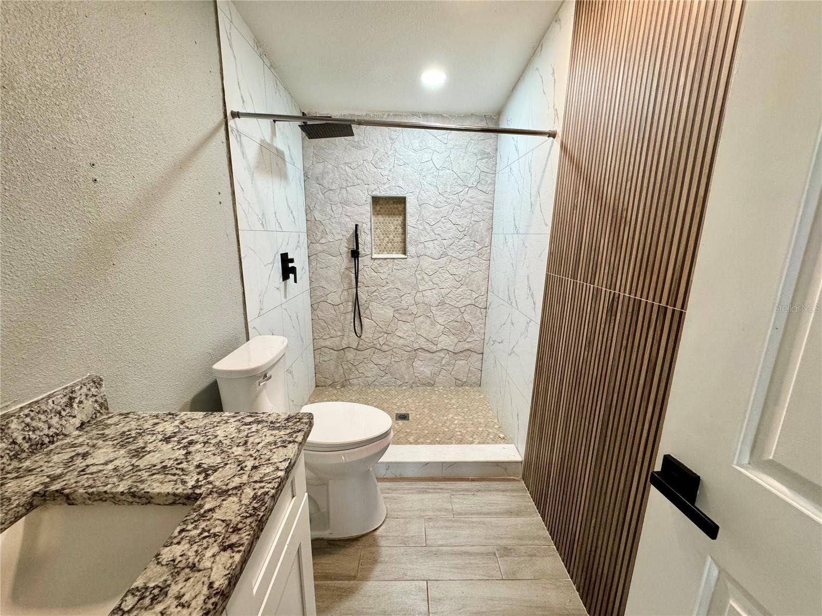 12009 GLENHILL DRIVE, Riverview, FL 33569 12009 GLENHILL DRIVE, Riverview, FL 33569