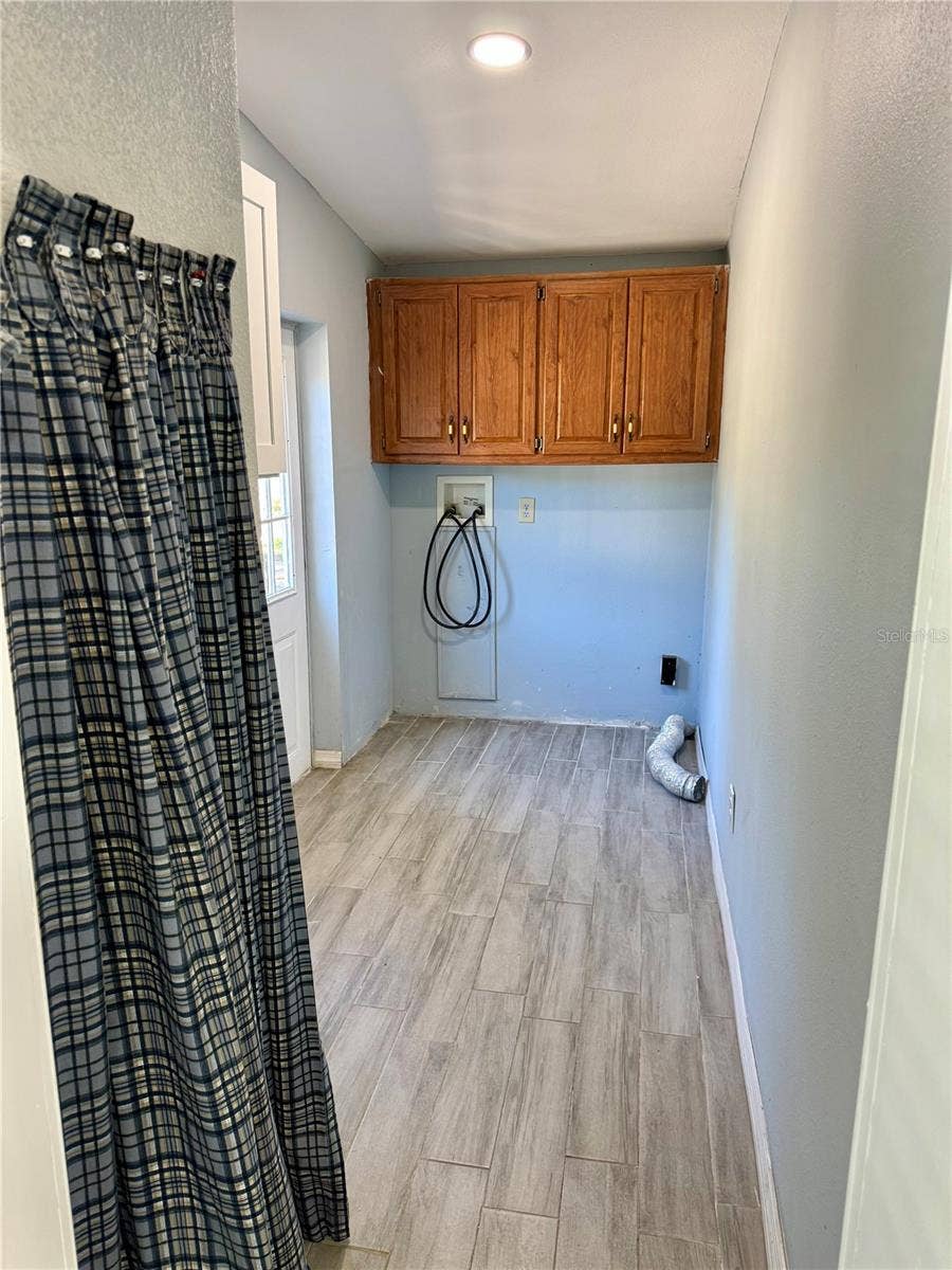 12009 GLENHILL DRIVE, Riverview, FL 33569 12009 GLENHILL DRIVE, Riverview, FL 33569