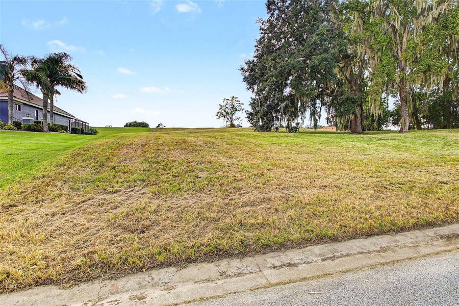 Property photo for 13628 CARNOUSTIE CIR, Dade City, FL