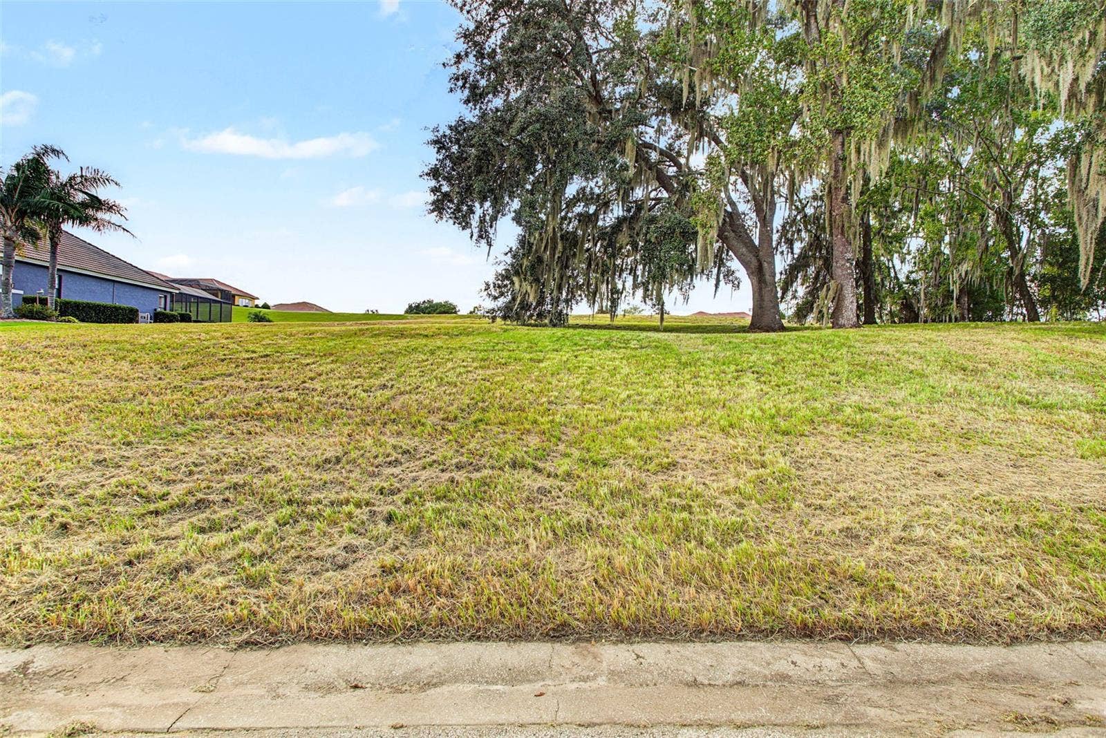 13628 CARNOUSTIE CIR, Dade City, FL 33525