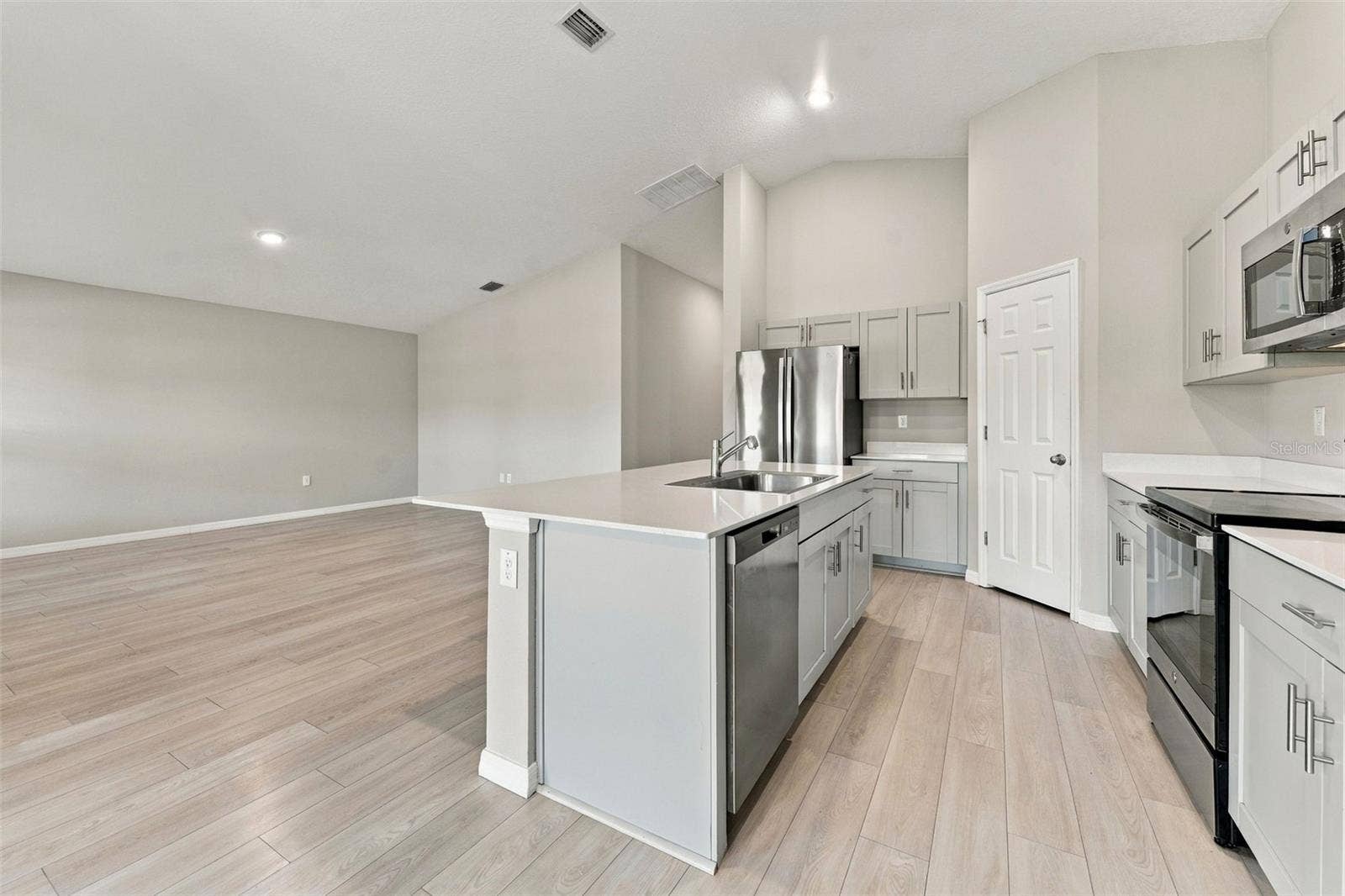 12648 TANNENCREST DRIVE, Riverview, FL 33579 12648 TANNENCREST DRIVE, Riverview, FL 33579