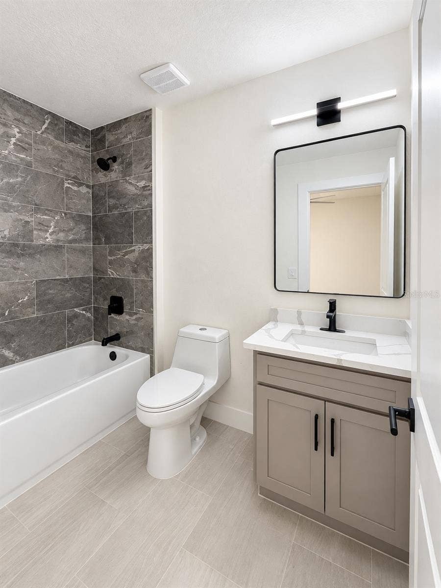 Bathroom 2nd floor