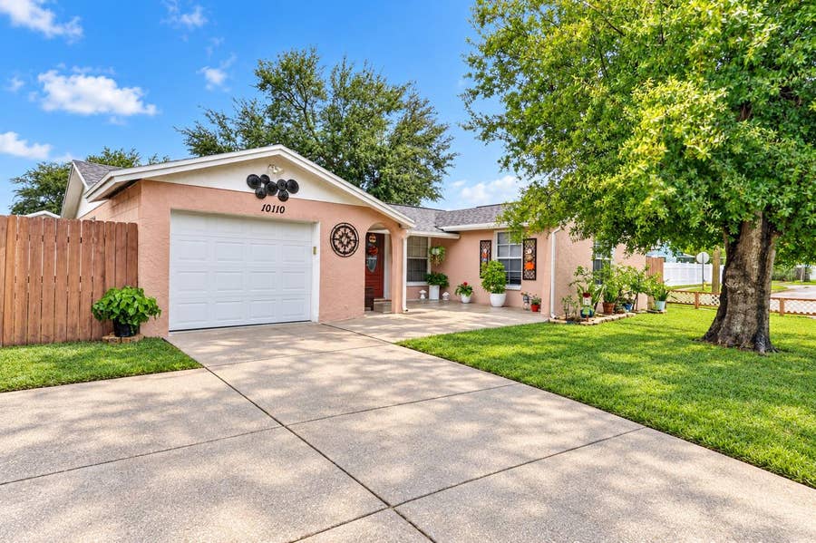 Property photo for 10110 MOORES MILL COURT, Tampa, FL