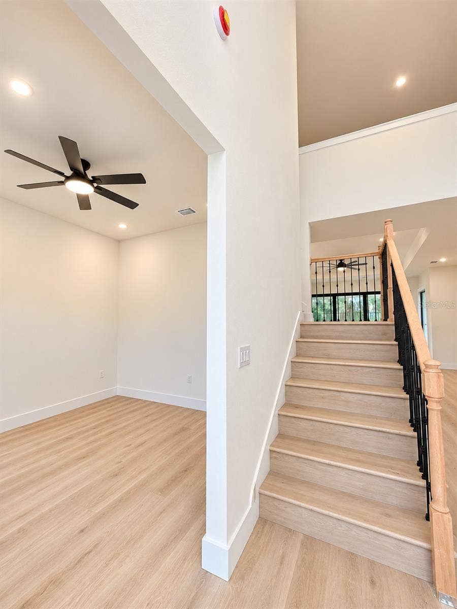 4611 HICKORY OAK DRIVE, Brooksville, FL 34601 Den to Stairs