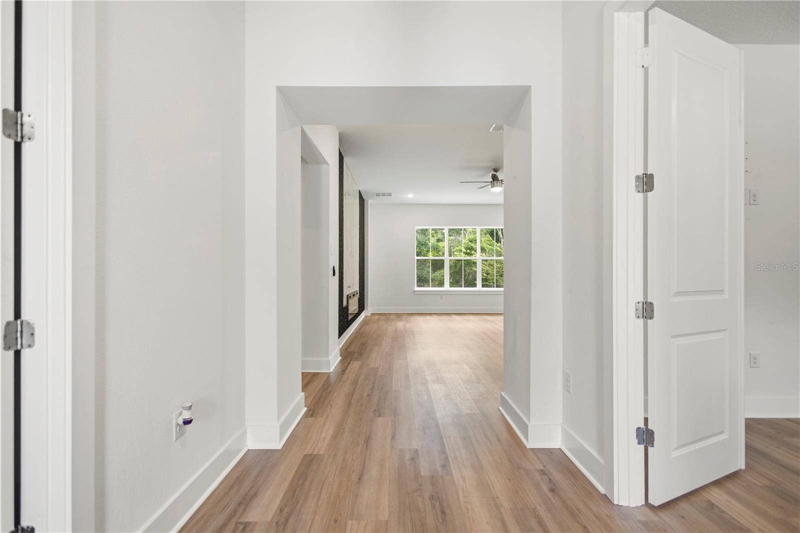 6622 SUMMIT VIEW DRIVE, Brooksville, FL 34601 Foyer to den