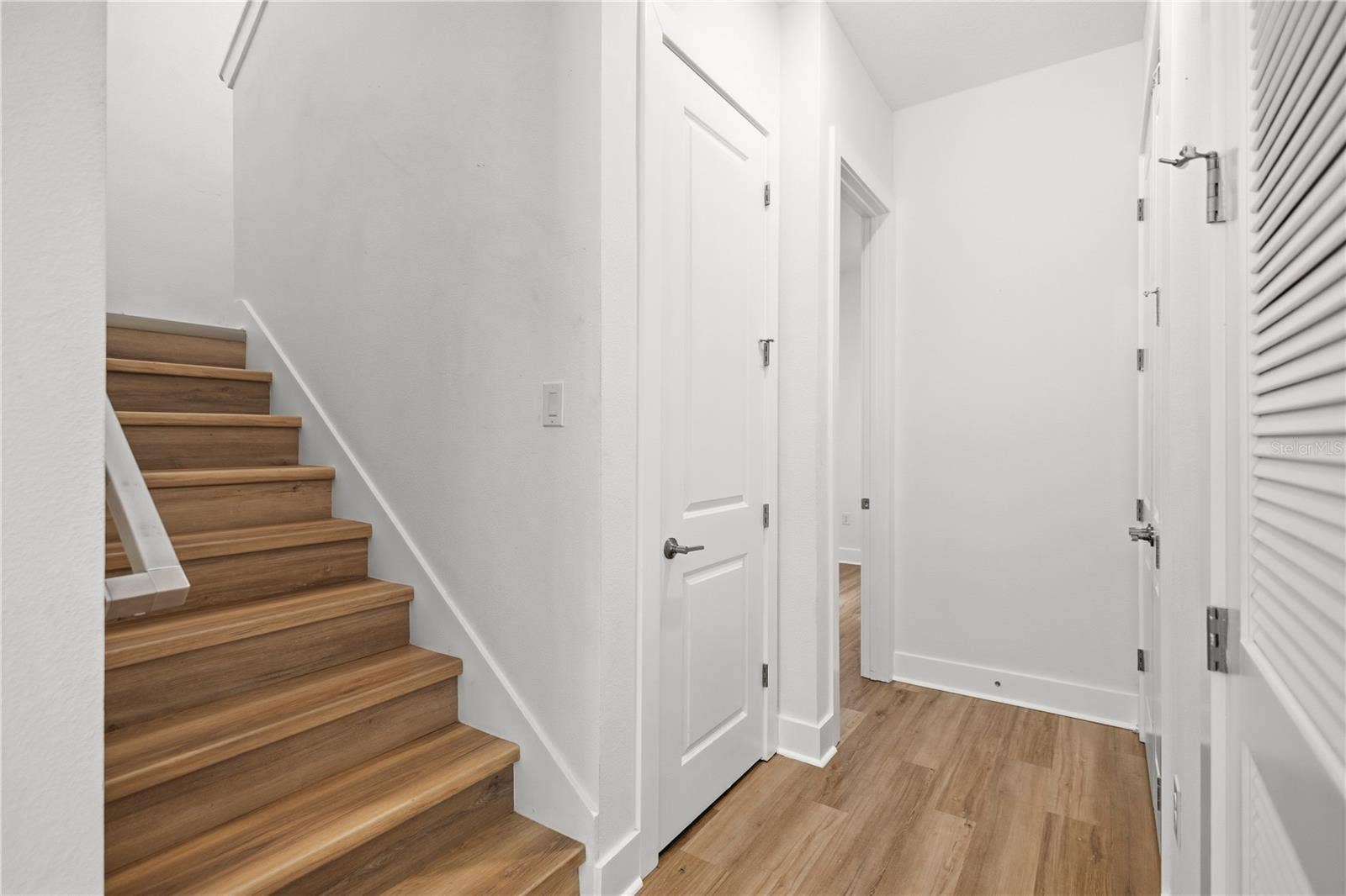 6622 SUMMIT VIEW DRIVE, Brooksville, FL 34601 Stairs