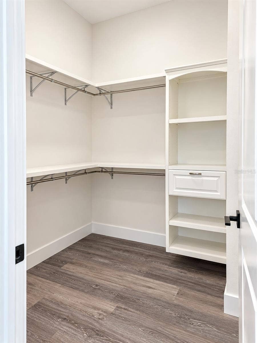Walk in Closet