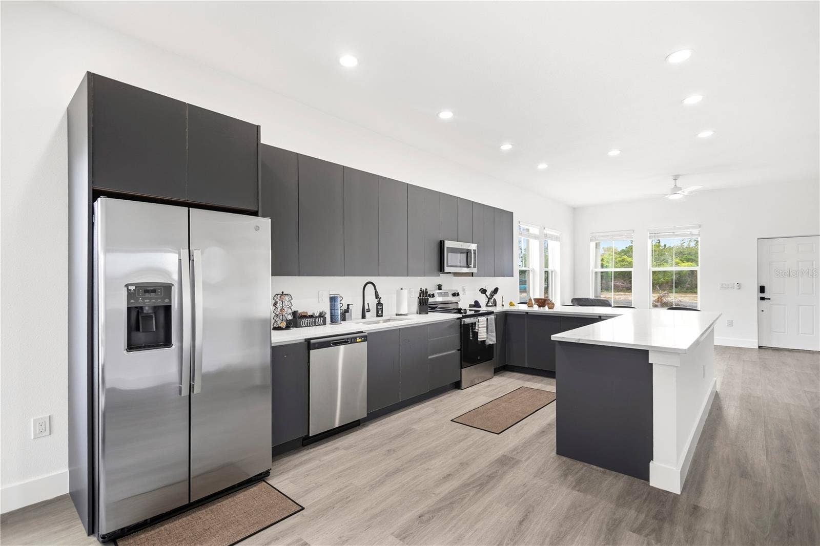 9211 NORTHCLIFFE BOULEVARD, Spring Hill, FL 34606 9211 NORTHCLIFFE BOULEVARD, Spring Hill, FL 34606