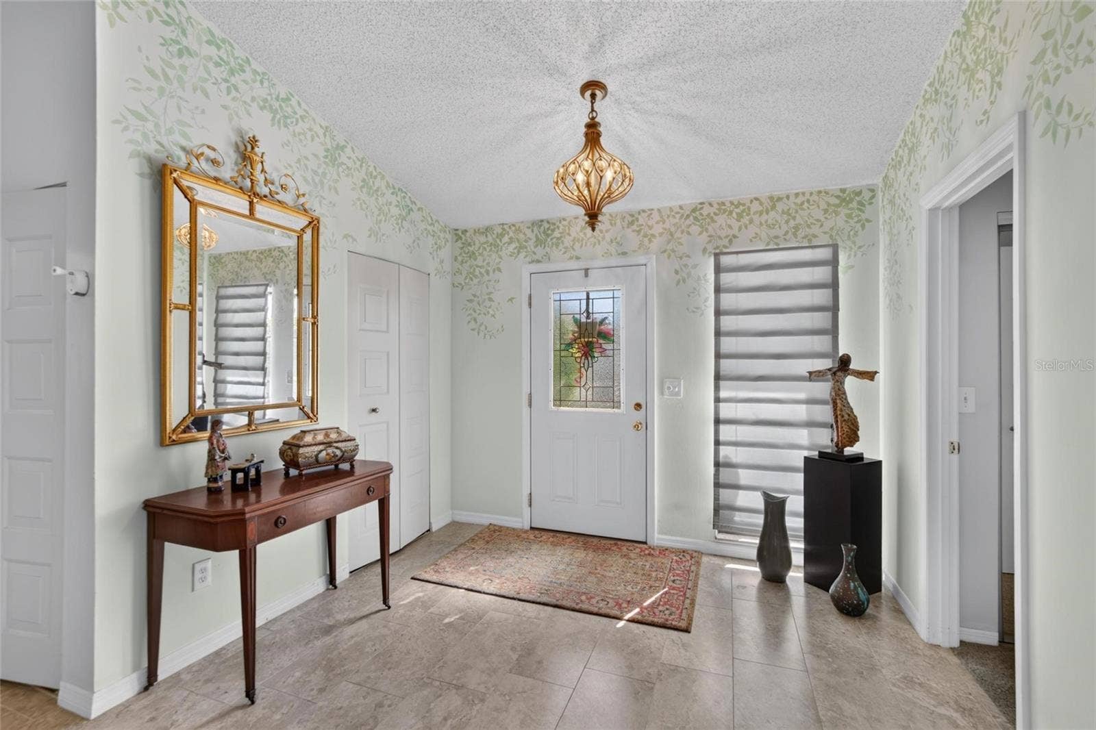 Inviting foyer, coat closet