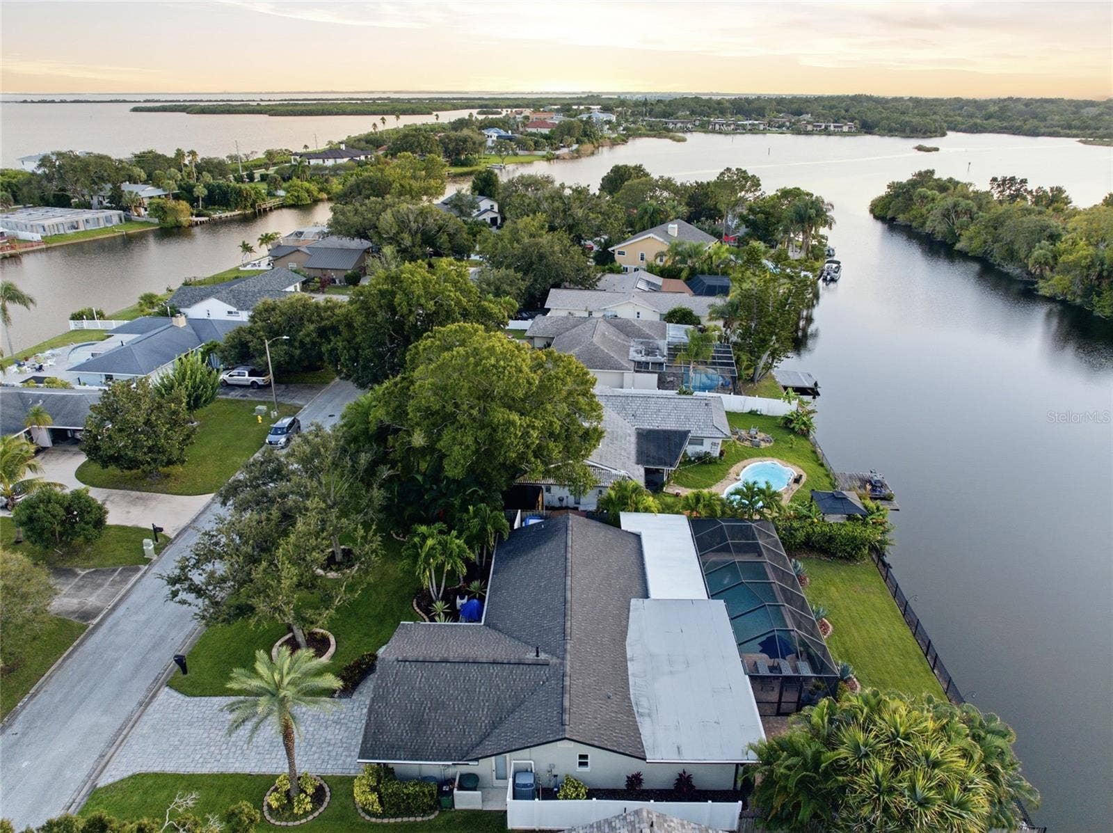 725 DEL ORO DRIVE, Safety Harbor, FL 34695 725 DEL ORO DRIVE, Safety Harbor, FL 34695